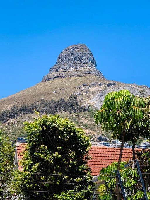 1-Bedroom Sea Point Gem - Perfect Location! Cape Town Exterior photo